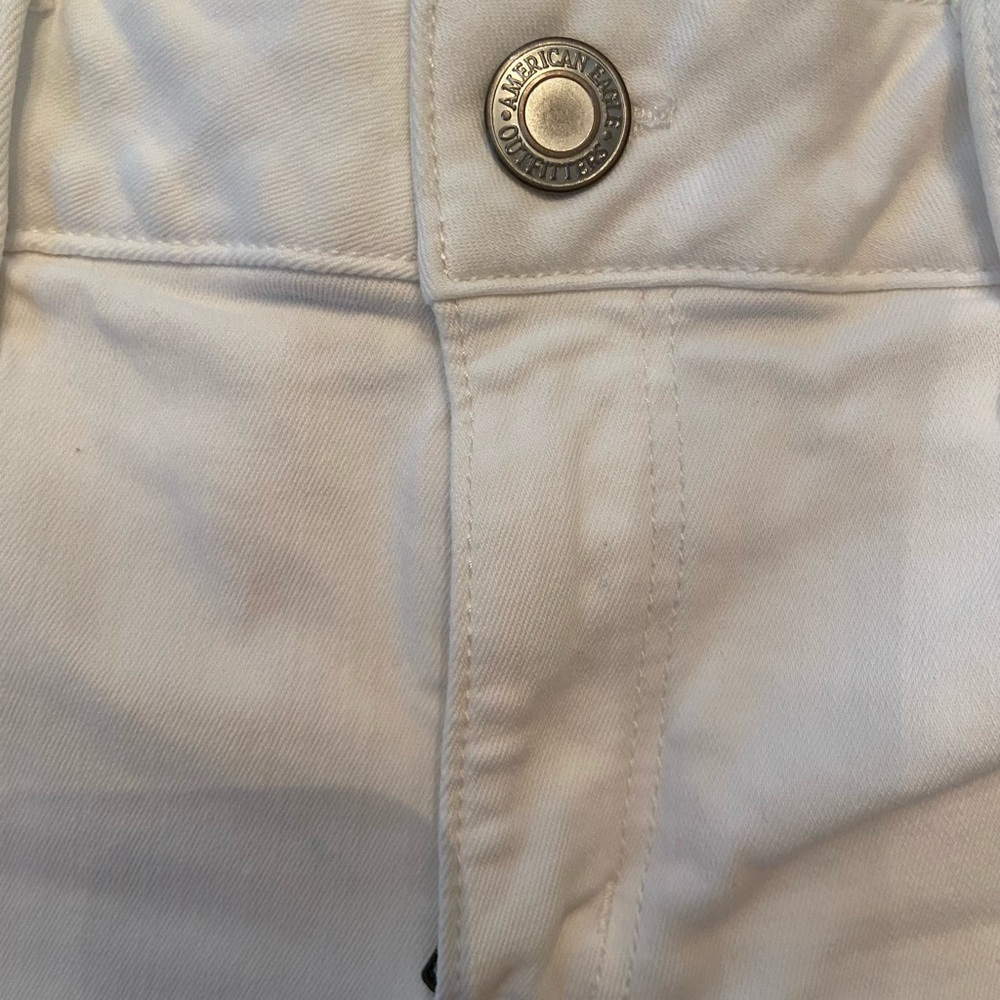 American eagle white stretch shorts - Picture 3 of 6